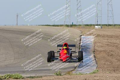 media/Apr-30-2022-CalClub SCCA (Sat) [[98b58ad398]]/Group 6/Race (Outside Grapevine)/